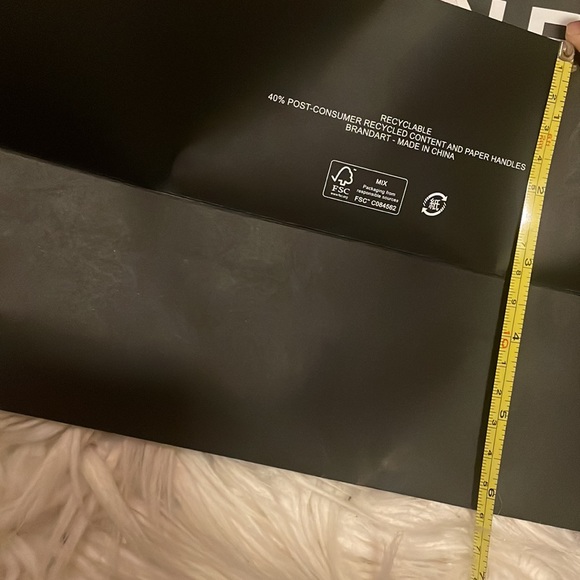 Authentic Chanel shopping bag-large - Picture 4 of 4